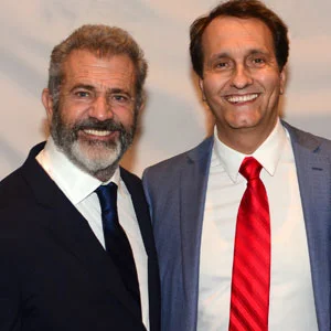 Peter-Diaz-with-Mel-Gibson